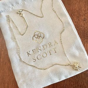 Star Charm Pendant Necklace in Gold